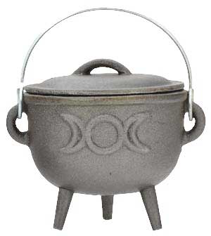 Triple Moon cast iron cauldron  4"