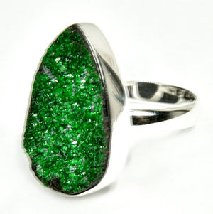 
            
                Load image into Gallery viewer, size 8 Evarovite ring
            
        